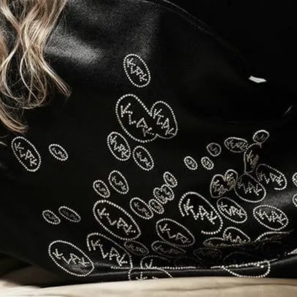 🧌 - Picture 1 of 1